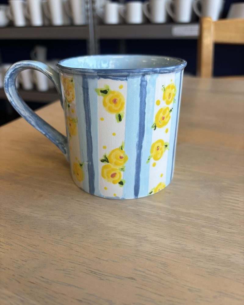 Mug with blue stripes and yellow lemons